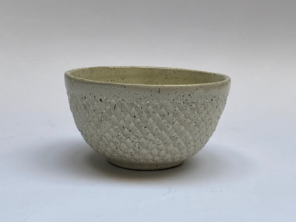 بولة فخار (أبيض) - Pottery bowl (white)