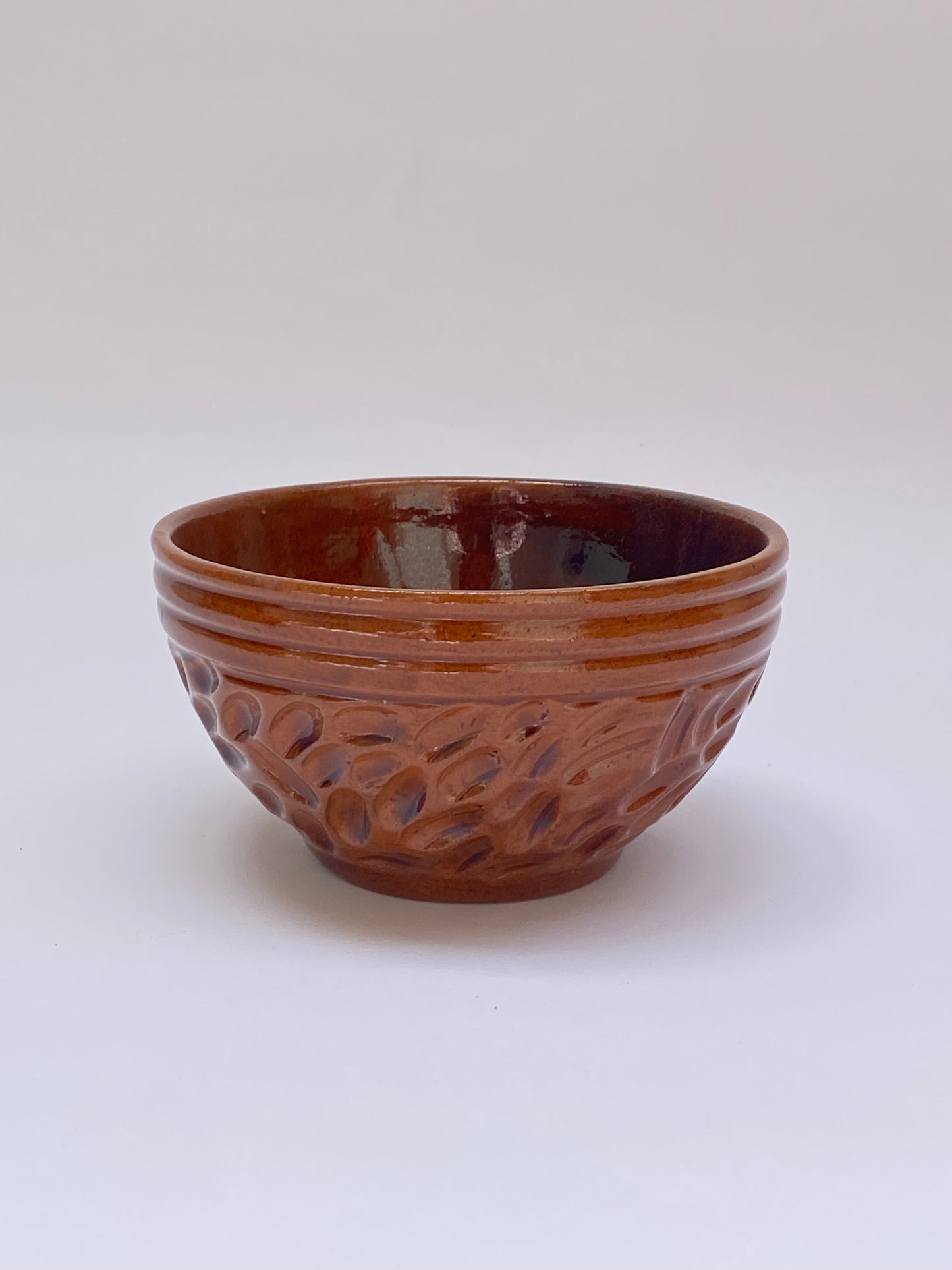 بولة فخار (بني داكن) - Pottery bowl (dark brown)