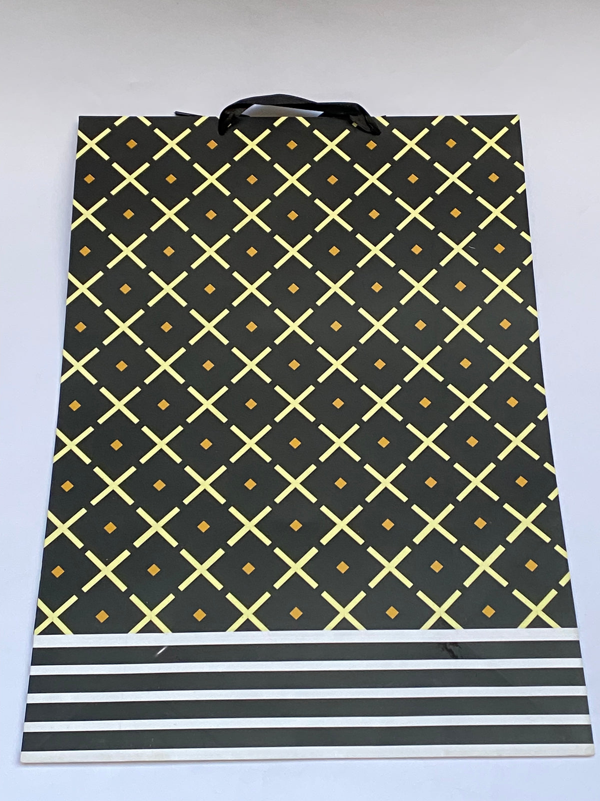شنط هدايا XL سادة وملون