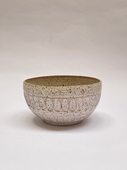 بولة فخار (أبيض) - Pottery bowl (white)