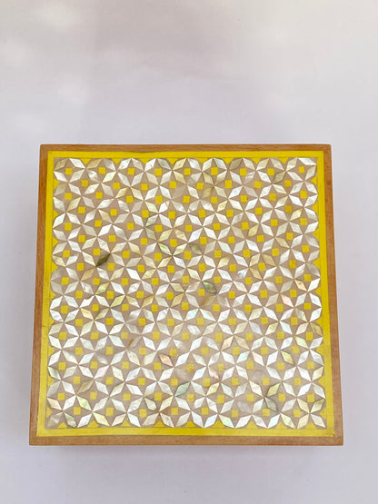 علبة شاي مربعة صدف