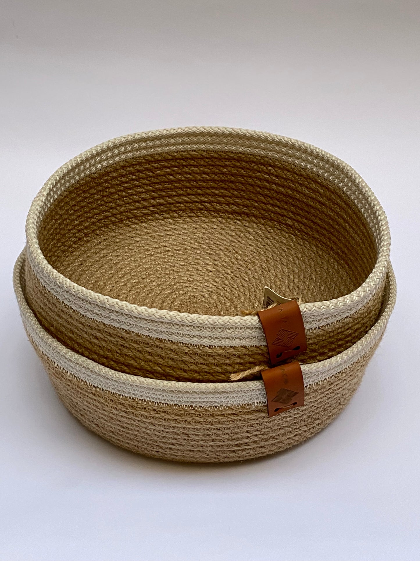 Woven jute bowls 25x8cm